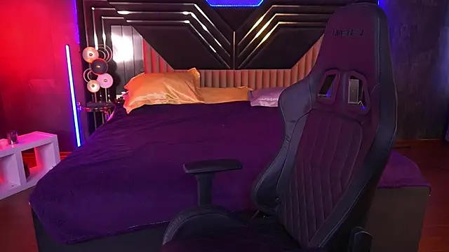 Snapshot of CoolTatis chatting on October 2025 06:36:02 AM CoolTatis online show from October 2025 06:36:02 AM