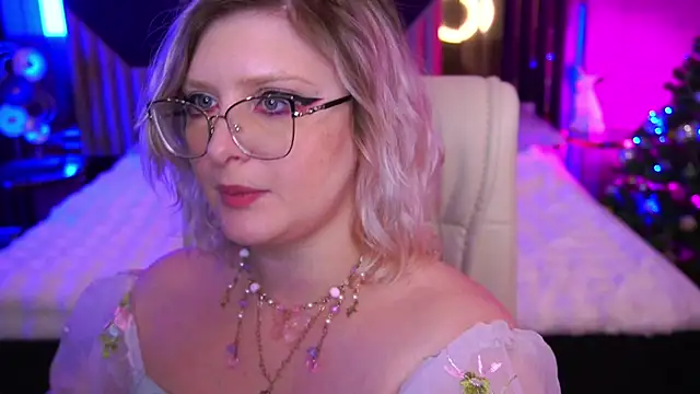 Snapshot of CoolTatis chatting on January 2026 07:34:02 AM CoolTatis online show from January 2026 07:34:02 AM