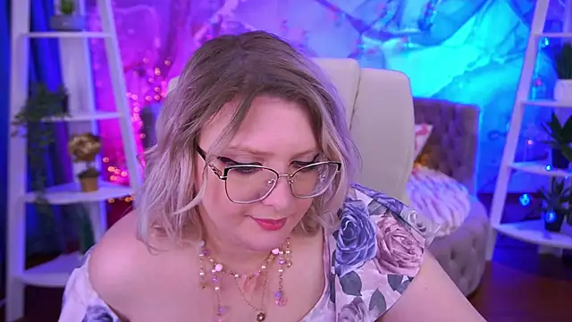 Snapshot of CoolTatis chatting on January 2026 07:03:01 AM CoolTatis online show from January 2026 07:03:01 AM