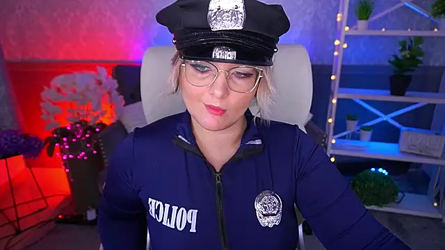 Snapshot of CoolTatis chatting on February 2026 07:39:01 AM CoolTatis online show from February 2026 07:39:01 AM