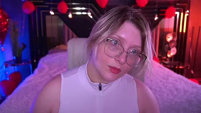 Snapshot of CoolTatis chatting on February 2026 08:24:07 AM CoolTatis online show from February 2026 08:24:07 AM