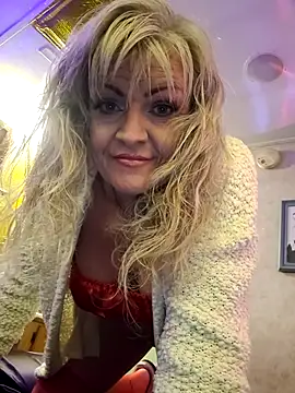 annika lately online show from November 2025 04:56:02 AM