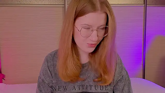 Snapshot of Tori_the_witch chatting on February 2025 06:00:01 AM Tori the witch online show from February 2025 06:00:01 AM