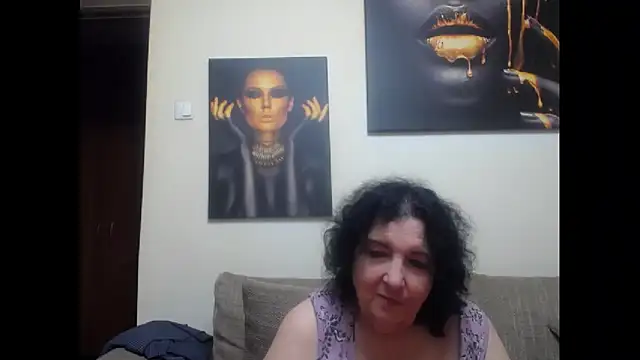 Snapshot of maturekorine chatting on April 2026 09:09:02 PM maturekorine online show from April 2026 09:09:02 PM
