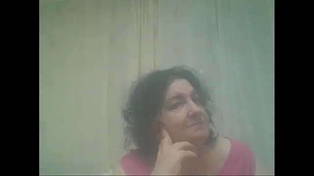 Snapshot of maturekorine chatting on April 2026 05:17:01 PM maturekorine online show from April 2026 05:17:01 PM