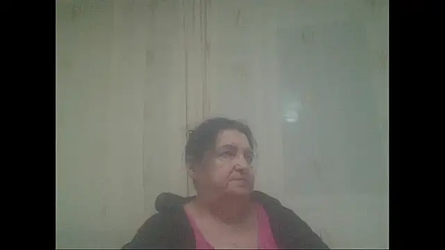 Snapshot of maturekorine chatting on April 2026 06:21:01 PM maturekorine online show from April 2026 06:21:01 PM