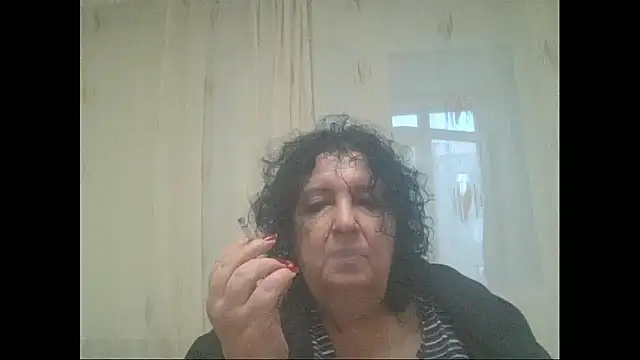 Snapshot of maturekorine chatting on May 2026 05:31:02 PM maturekorine online show from May 2026 05:31:02 PM
