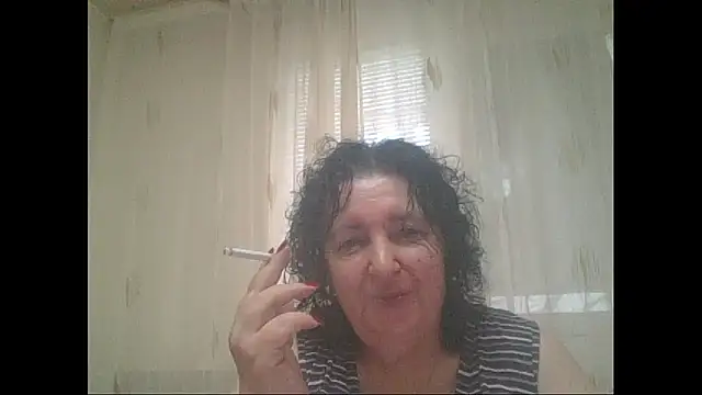 Snapshot of maturekorine chatting on May 2026 10:00:01 AM maturekorine online show from May 2026 10:00:01 AM