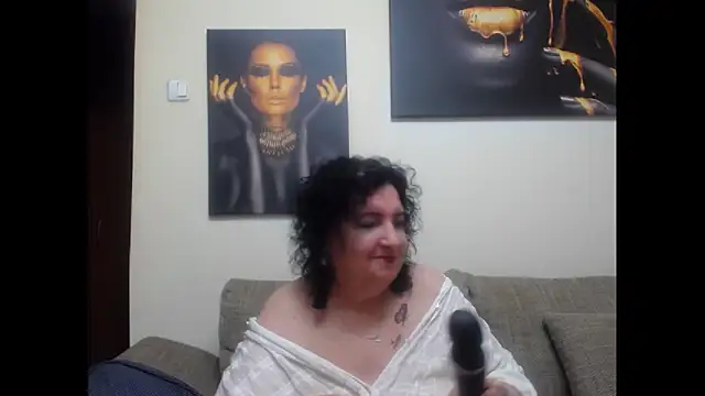 Snapshot of maturekorine chatting on May 2026 07:44:01 PM maturekorine online show from May 2026 07:44:01 PM