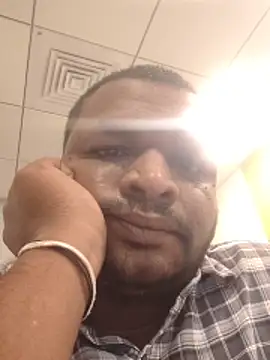 Snapshot of ITGuyhyd chatting on December 2025 01:20:02 PM ITGuyhyd online show from December 2025 01:20:02 PM