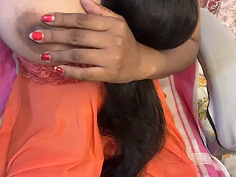 Snapshot of roshni-5 chatting on July 2026 04:39:33 PM roshni-5 online show from July 2026 04:39:33 PM