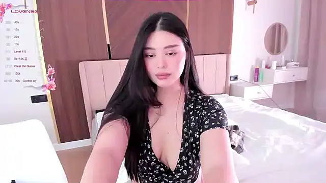 Snapshot of tenderlybaee chatting on December 2024 08:22:01 AM tenderlybaee online show from December 2024 08:22:01 AM