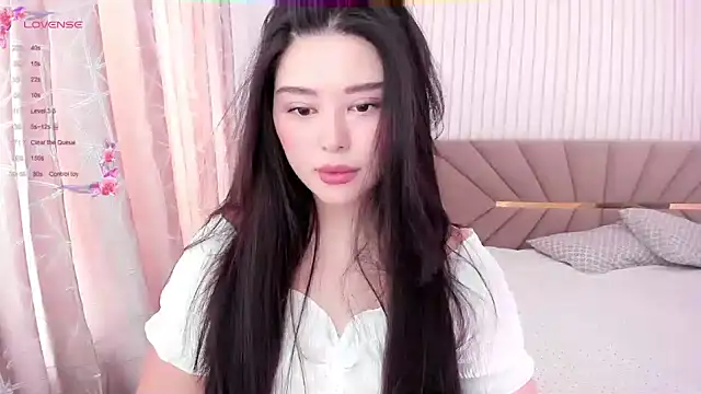 Snapshot of tenderlybaee chatting on December 2024 05:18:02 AM tenderlybaee online show from December 2024 05:18:02 AM