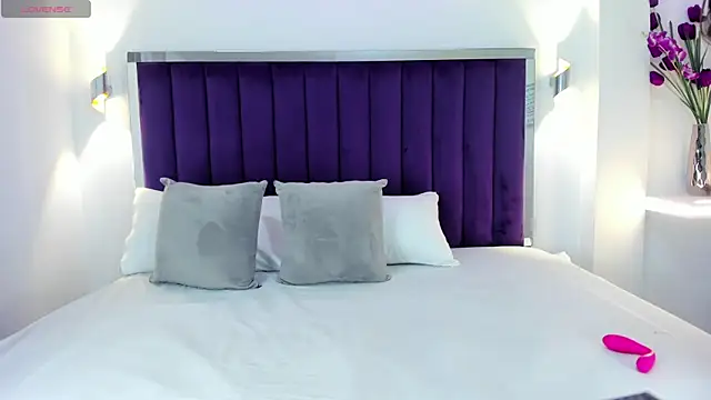 LindsyCater online show from January 2025 12:15:02 PM