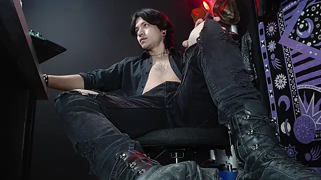 Dicaprioo  online show from March 2025 10:06:01 PM