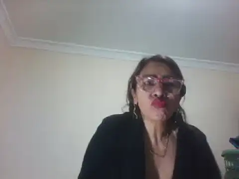 Snapshot of LITLESTAR chatting on December 2024 11:33:02 AM LITLESTAR online show from December 2024 11:33:02 AM