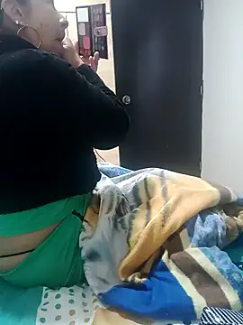 Snapshot of LITLESTAR chatting on November 2025 01:33:02 PM LITLESTAR online show from November 2025 01:33:02 PM