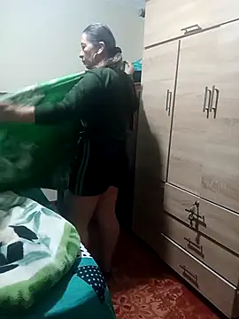 Snapshot of LITLESTAR chatting on December 2025 03:50:02 PM LITLESTAR online show from December 2025 03:50:02 PM