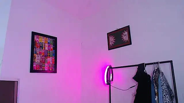 Snapshot of Rachell__420 chatting on February 2026 10:33:01 PM Rachell 420 online show from February 2026 10:33:01 PM