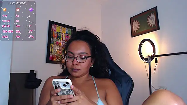 Snapshot of Rachell__420 chatting on March 2026 11:42:01 PM Rachell 420 online show from March 2026 11:42:01 PM