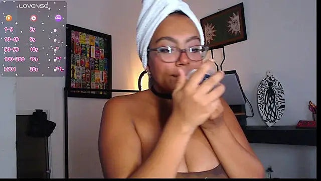 Snapshot of Rachell__420 chatting on April 2026 11:15:02 PM Rachell 420 online show from April 2026 11:15:02 PM