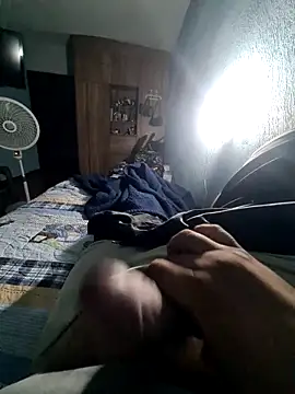 Snapshot of GILBERTHOR92 chatting on November 2025 06:35:02 AM GILBERTHOR92 online show from November 2025 06:35:02 AM