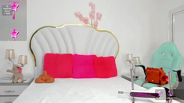 CahitlinBell online show from February 2025 06:32:02 AM