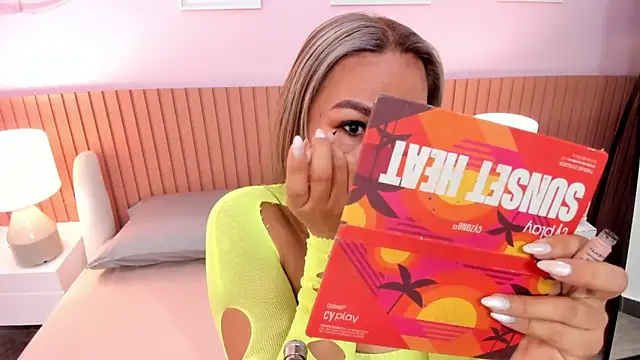 Snapshot of katia_expensive chatting on February 2026 08:49:01 AM katia expensive online show from February 2026 08:49:01 AM