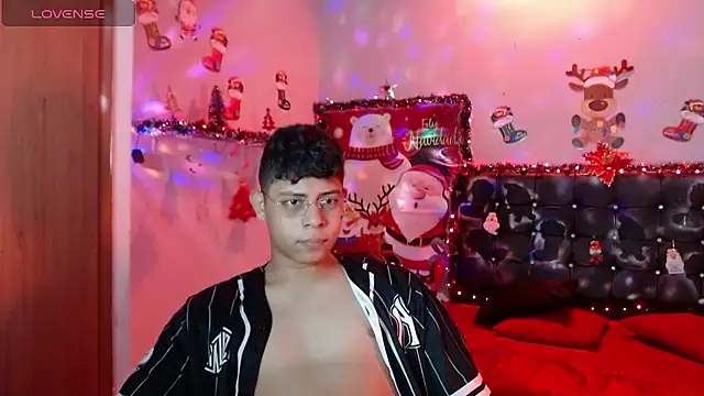 Snapshot of Wiiliam_20 chatting on December 2024 12:55:02 PM Wiiliam 20 online show from December 2024 12:55:02 PM