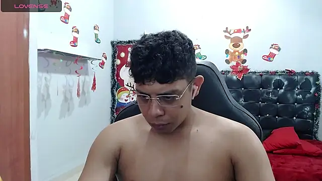 Snapshot of Wiiliam_20 chatting on January 2025 03:35:02 PM Wiiliam 20 online show from January 2025 03:35:02 PM