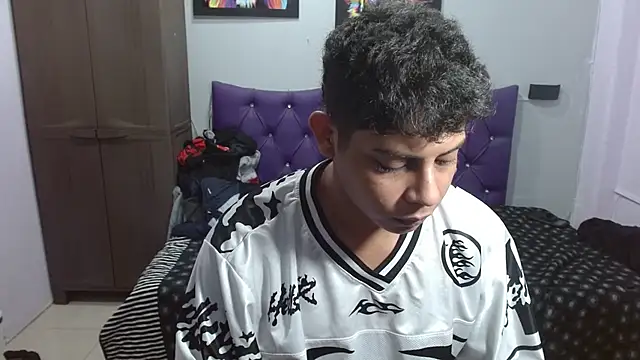 Snapshot of Wiiliam_20 chatting on December 2025 07:21:01 PM Wiiliam 20 online show from December 2025 07:21:01 PM