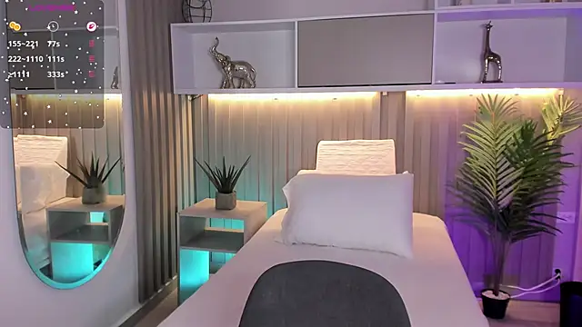 dahianthompson online show from April 2026 09:01:02 PM