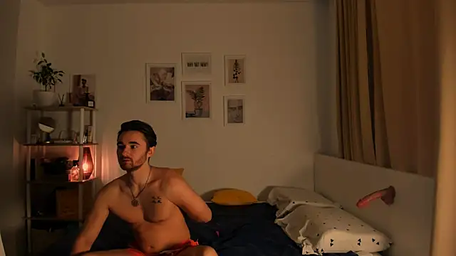 Snapshot of _Lora_Palmer chatting on December 2024 10:41:01 AM Lora Palmer online show from December 2024 10:41:01 AM