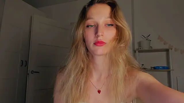 Snapshot of _Lora_Palmer chatting on September 2025 07:57:01 PM Lora Palmer online show from September 2025 07:57:01 PM