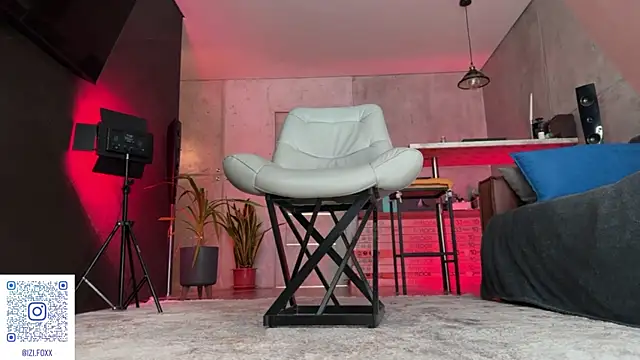 izi-fox online show from July 2026 01:15:01 PM