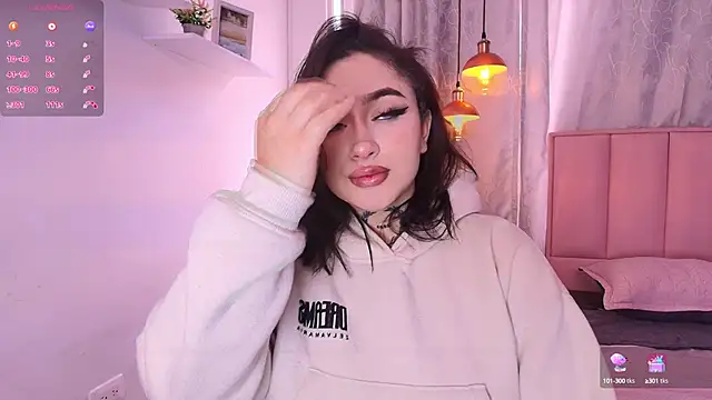 bella-green online show from December 2024 07:06:01 PM