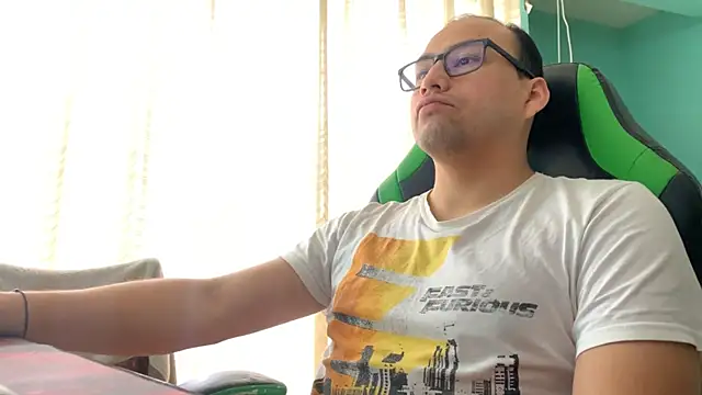 Snapshot of Allen_ibe chatting on October 2025 03:46:02 PM Allen ibe online show from October 2025 03:46:02 PM