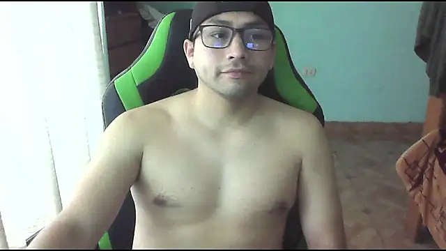 Snapshot of Allen_ibe chatting on December 2025 05:51:02 PM Allen ibe online show from December 2025 05:51:02 PM