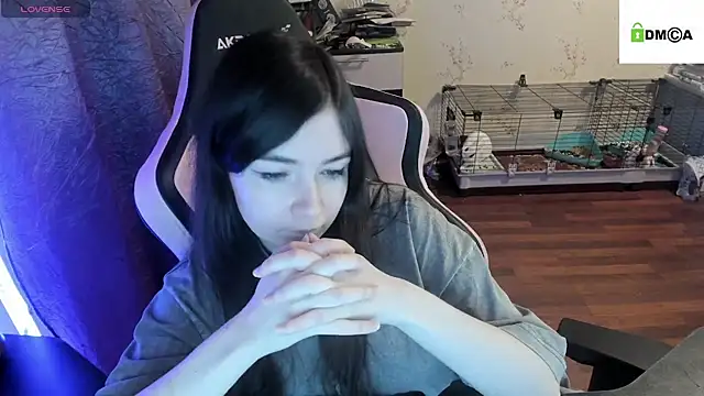 Crazy forest fairy online show from March 2025 01:04:02 AM