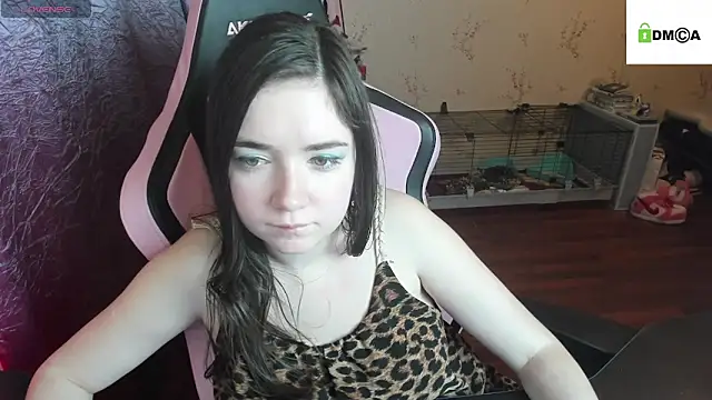 Crazy forest fairy online show from November 2025 09:03:02 PM