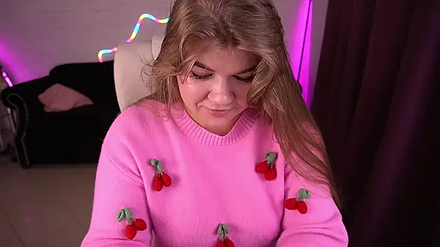 Snapshot of GabbieJay chatting on November 2025 02:43:02 PM GabbieJay online show from November 2025 02:43:02 PM