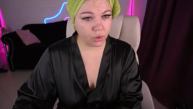 Snapshot of GabbieJay chatting on November 2025 11:54:02 AM GabbieJay online show from November 2025 11:54:02 AM