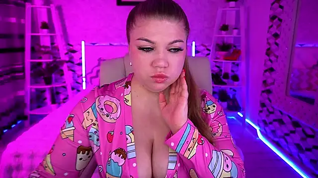 Snapshot of GabbieJay chatting on April 2026 01:05:02 PM GabbieJay online show from April 2026 01:05:02 PM