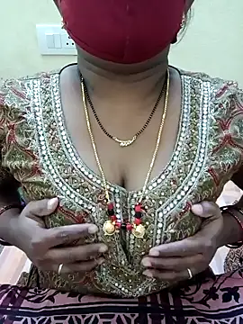 Snapshot of Indian-sweety chatting on January 2025 05:37:01 AM Indian-sweety online show from January 2025 05:37:01 AM