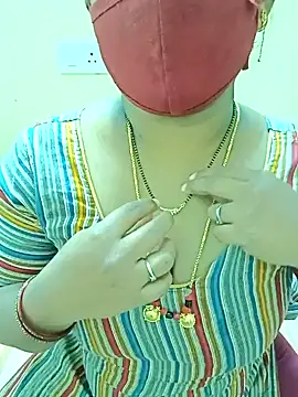 Snapshot of Indian-sweety chatting on January 2025 05:13:01 AM Indian-sweety online show from January 2025 05:13:01 AM