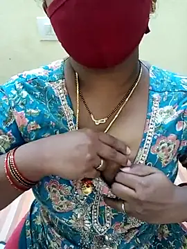 Snapshot of Indian-sweety chatting on February 2025 05:11:02 AM Indian-sweety online show from February 2025 05:11:02 AM