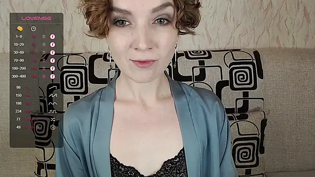 TinaWince online show from October 2025 04:43:01 AM