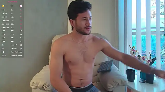 Valentinoford online show from February 2025 11:04:01 PM