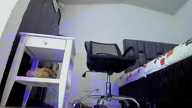 Sarah Mistress  online show from March 2026 08:04:01 PM