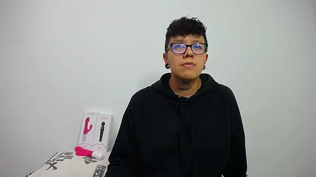 alex noa online show from February 2025 07:14:02 PM